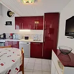 Maison Mitoyenne Climatisee Avec Piscine, Grande Terrasse, Proche A - Fr-1-326-809